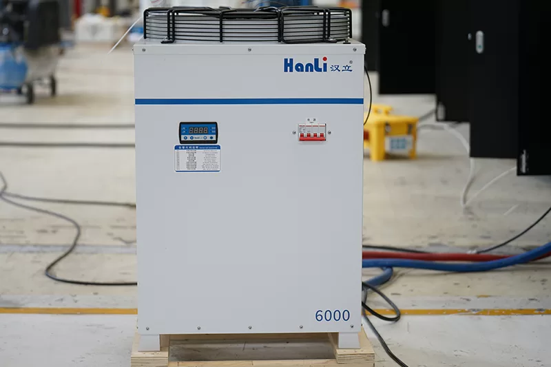 12-metre-celik-boru-kesimi-icin-6kw-boru-lazer-kesim-makinesi