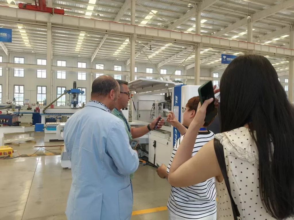 Alman musteriler DXTECH fabrikasini ziyaret etti