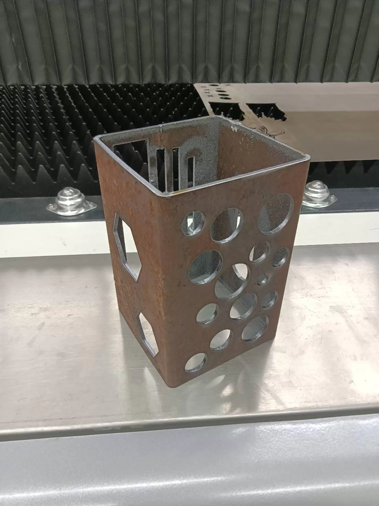 dxtech-laser-cutting-machine-after-sales-service-in-usa