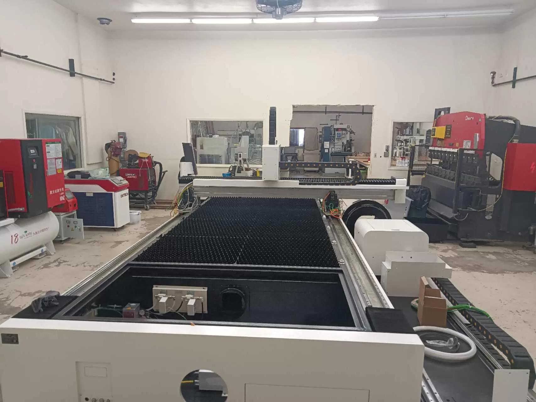 dxtech laser cutting machine after-sales service in usa (7)