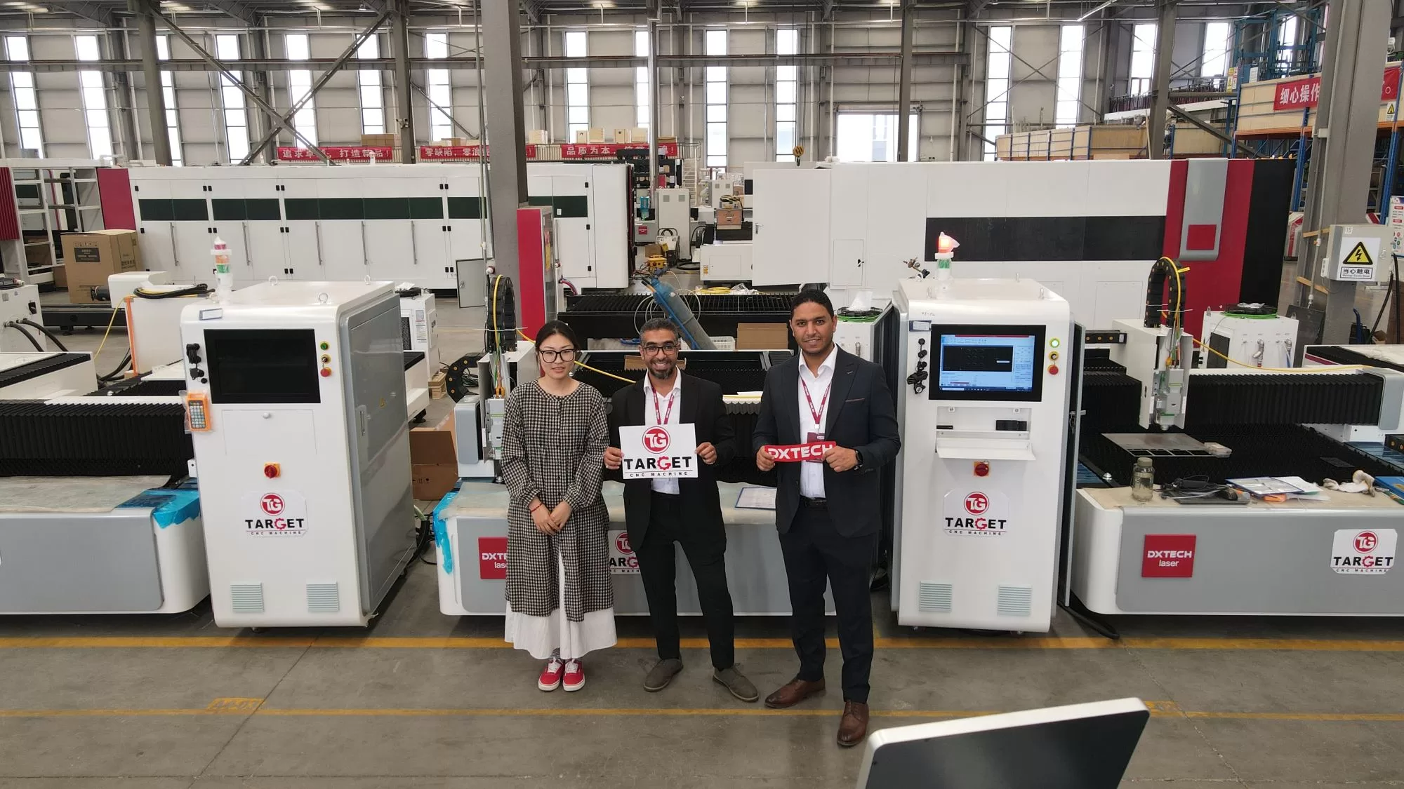 Mısırin ozel Temsilcisi DXTECH Fabrikasını Ziyaret Ettii