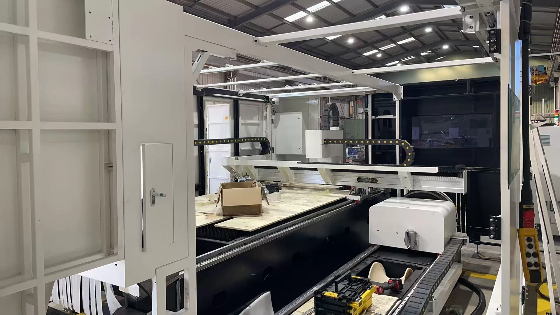 Avustralya'da DXTECH lazer kesim makinesi satış sonrası hizmeti