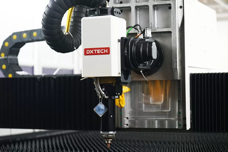 dxtech yuksek guclu lazer kesim makinesi