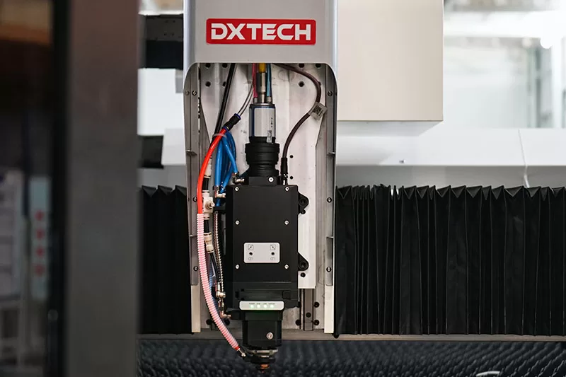 2560SP yuksek hassasiyetli metal lazer kesim makinesi