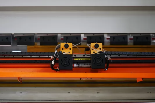 robotik press bukme makinesi